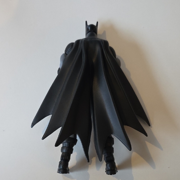 Batman Action Figure with Black Cape and Yellow Belt - Batman Zero Year 2015 - Picture 2 of 5